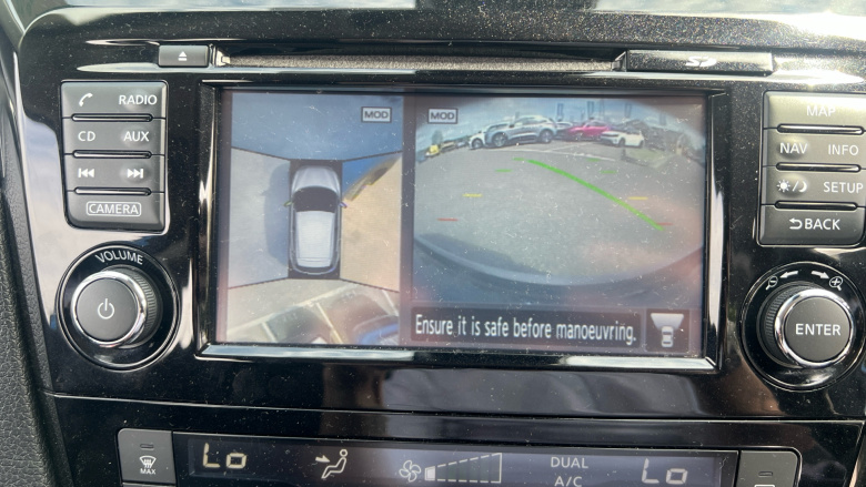 Nissan Qashqai 1.5 dCi N-Connecta 5dr Diesel Hatchback